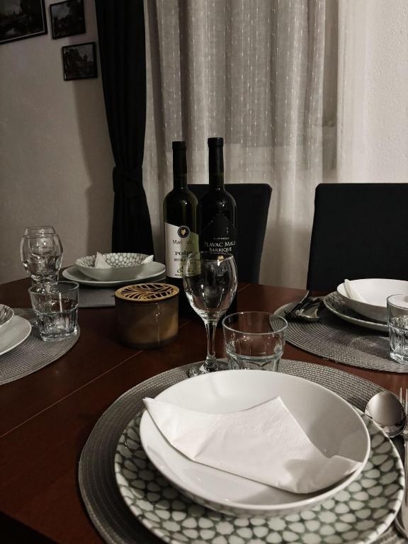 Nápoje v ubytovaní Vacation House Ani