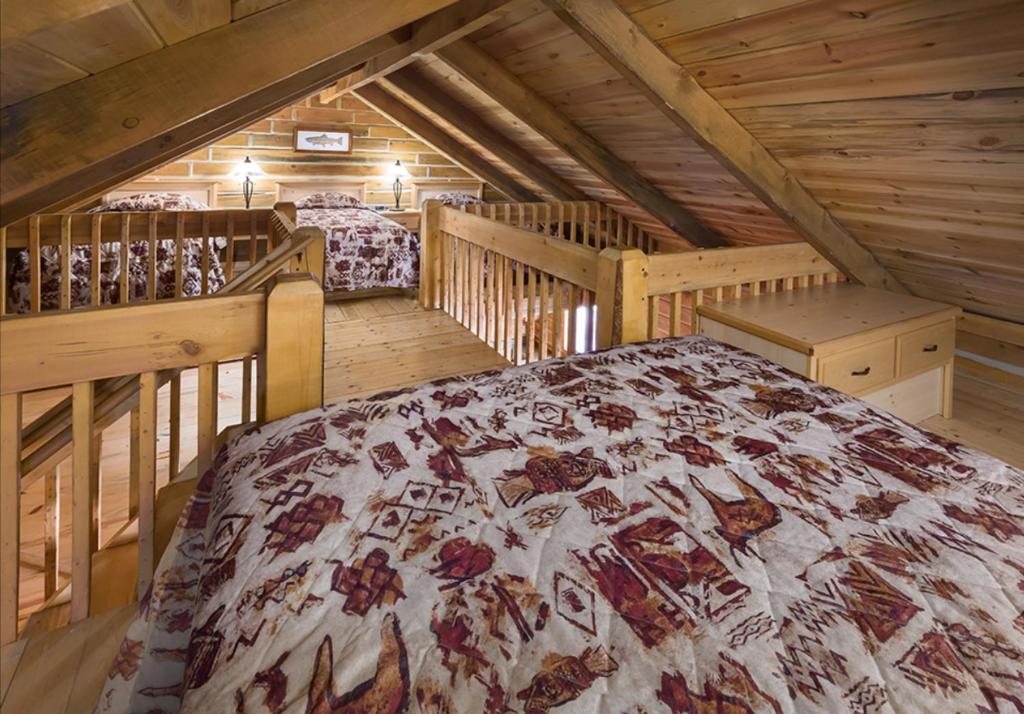 Rock Crest Lodge & Cabins photo