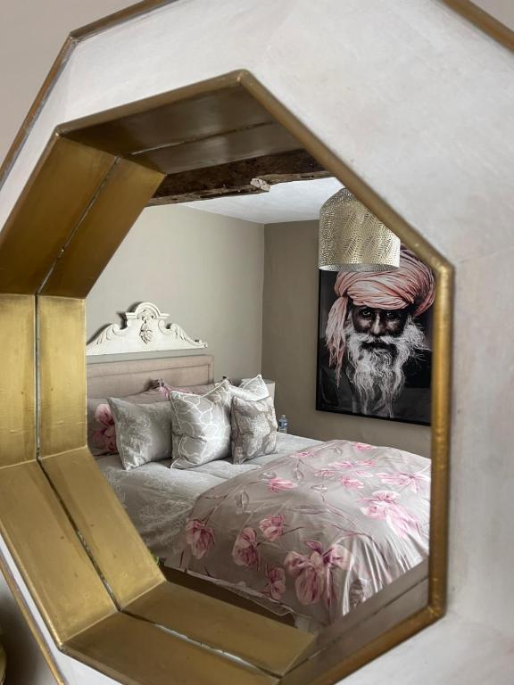 Entire Georgian luxury house - 3 Storey- High St Henley-in-Arden -Two bedrooms-Sleeps 4 people Close to Stratford upon Avon - Warwick - Solihull - NEC - Casa De Dos Dormitorios