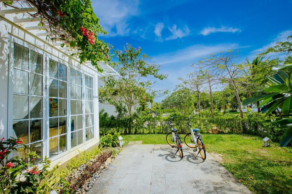 Đạp xe trong hoặc quanh Perolas Villas Resort - Ke Ga Bay