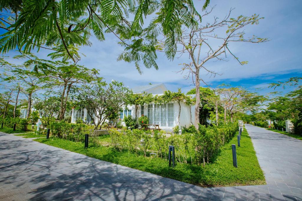 Biệt Thự 2 Phòng Ngủ Nhìn Ra Vườn