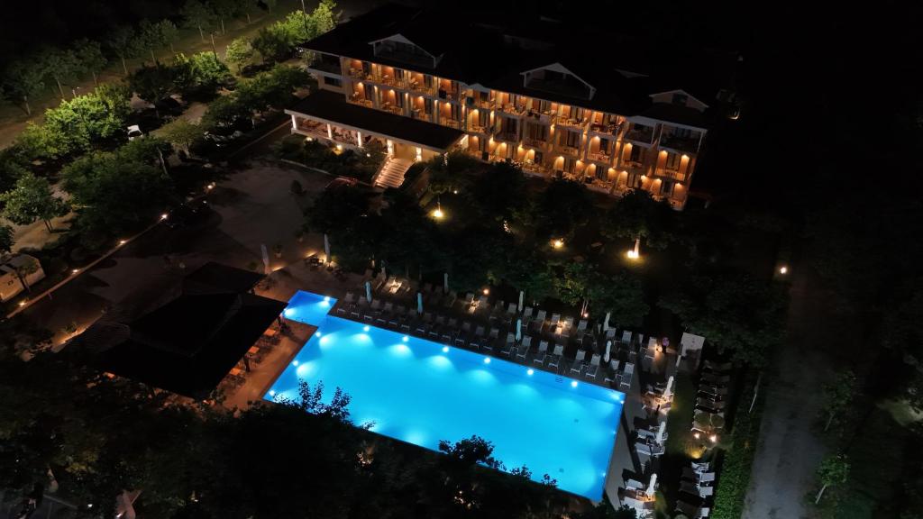 Bazén v ubytování Hotel Giannoulis nebo v jeho okolí