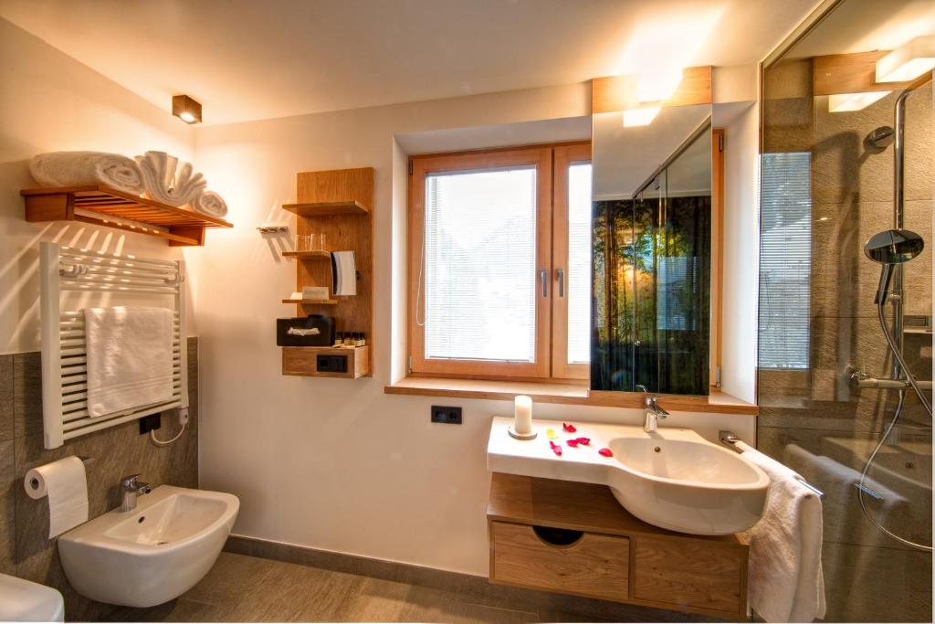 Koupelna v ubytování Mountain Design Hotel EdenSelva
