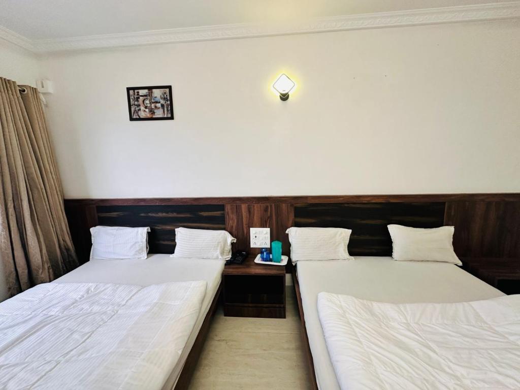 Fotografie z fotogalerie ubytování HOTEL SHREE SAI v destinaci Širdi