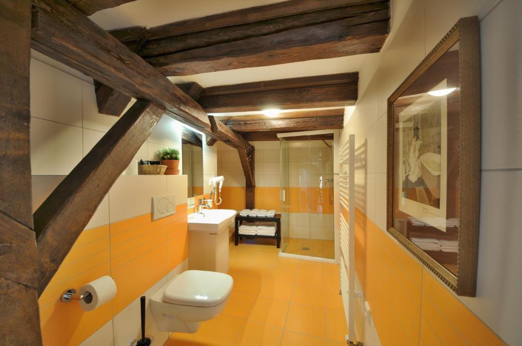 Koupelna v ubytování Latrán 43 apartments