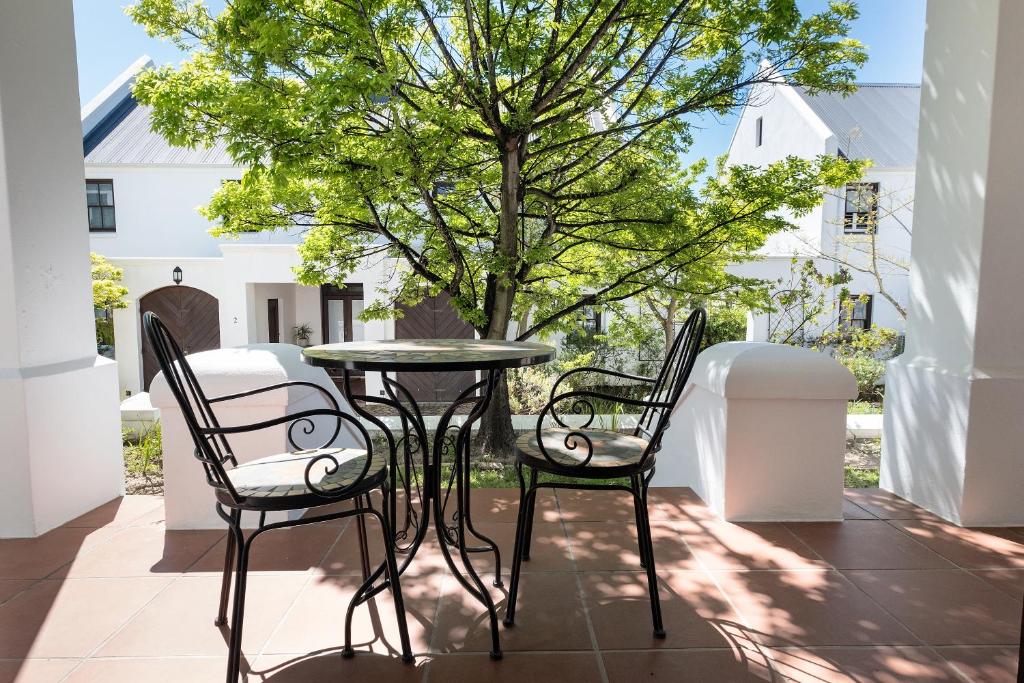 Αίθριο ή υπαίθριος χώρος στο Winelands Golf Lodges 13