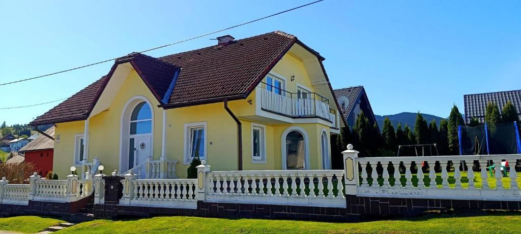 Budova, v ktorej sa horská chata nachádza
