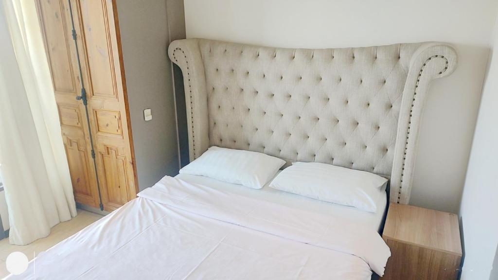 Venetian Poseidon Pool Hotel - Resim 44