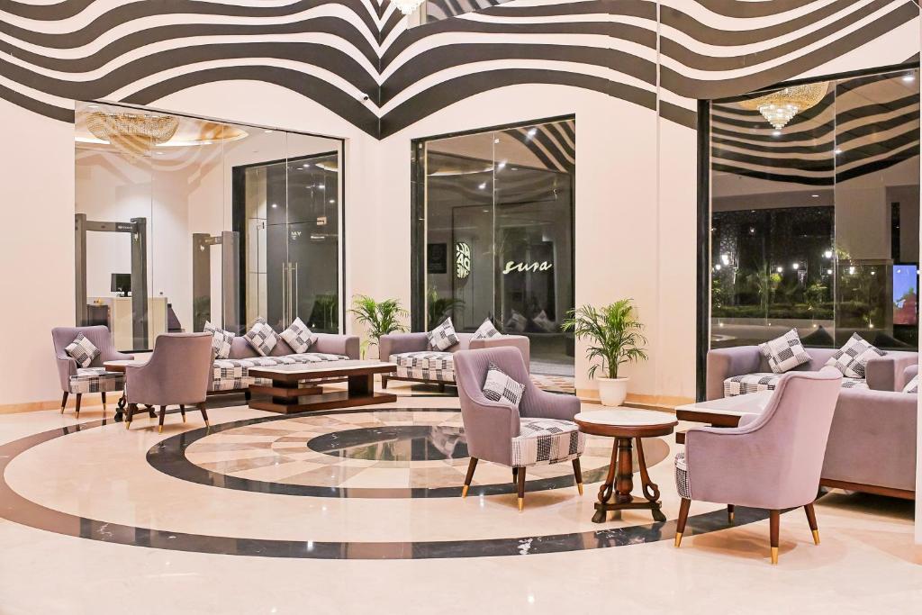 Posezení v ubytování Sunday Hotels and Resort Gurgaon