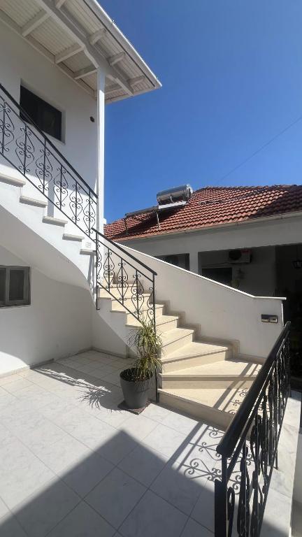 Budova, v ktorej sa apartmán nachádza