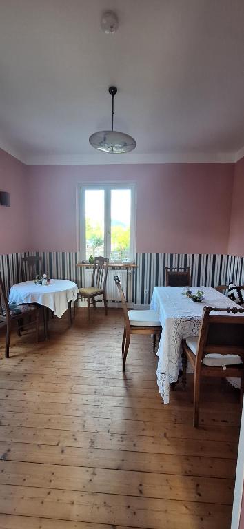 Postel nebo postele na pokoji v ubytování Emmas