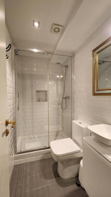 Kúpeľňa v ubytovaní Barrio Gotico Apartments Ferran