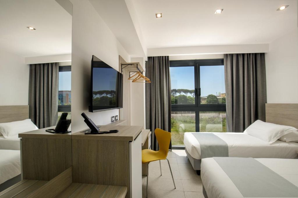 Simon Hotel Aprilia - Triple Room