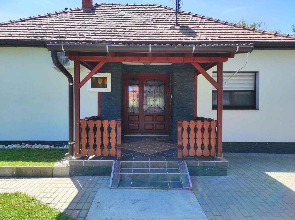 The building in which the holiday home is located
