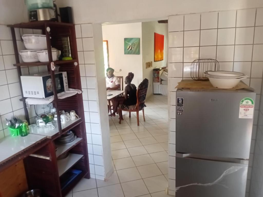 Kuchyň nebo kuchyňský kout v ubytování HIDEOUT Villa