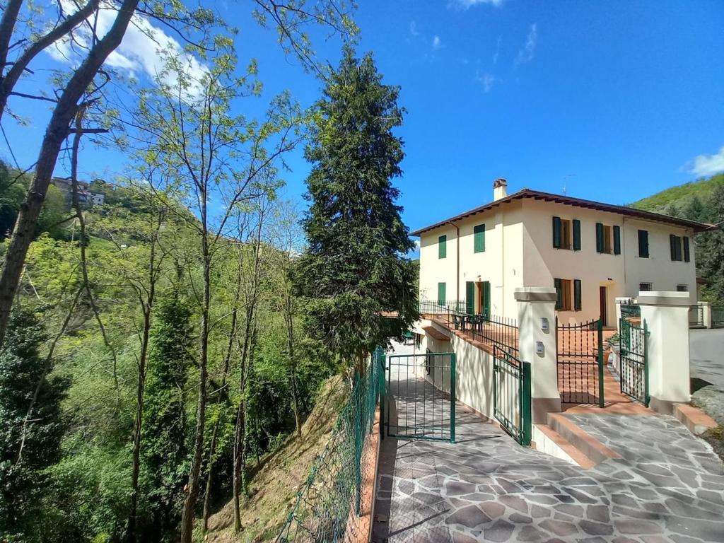 Imagen de la galería de Casa Vallombrosana 114 wifi pet friendy, en Tosi
