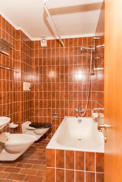 Koupelna v ubytování Chesa Sarvit - Celerina