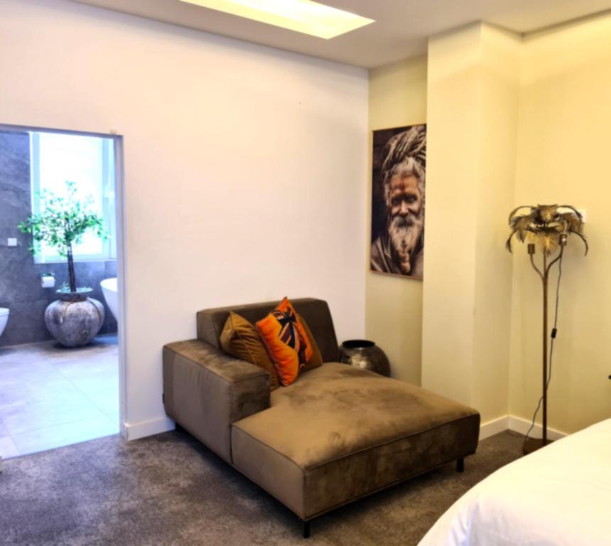3 Monkeys Hotel - Junior Suite