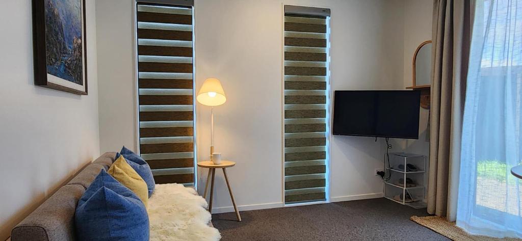 Cozy Retreat on Serene Street - Resim 10