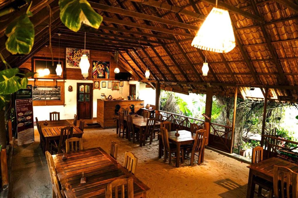 Restaurace v ubytování Mithra Paradise Beach Hotel