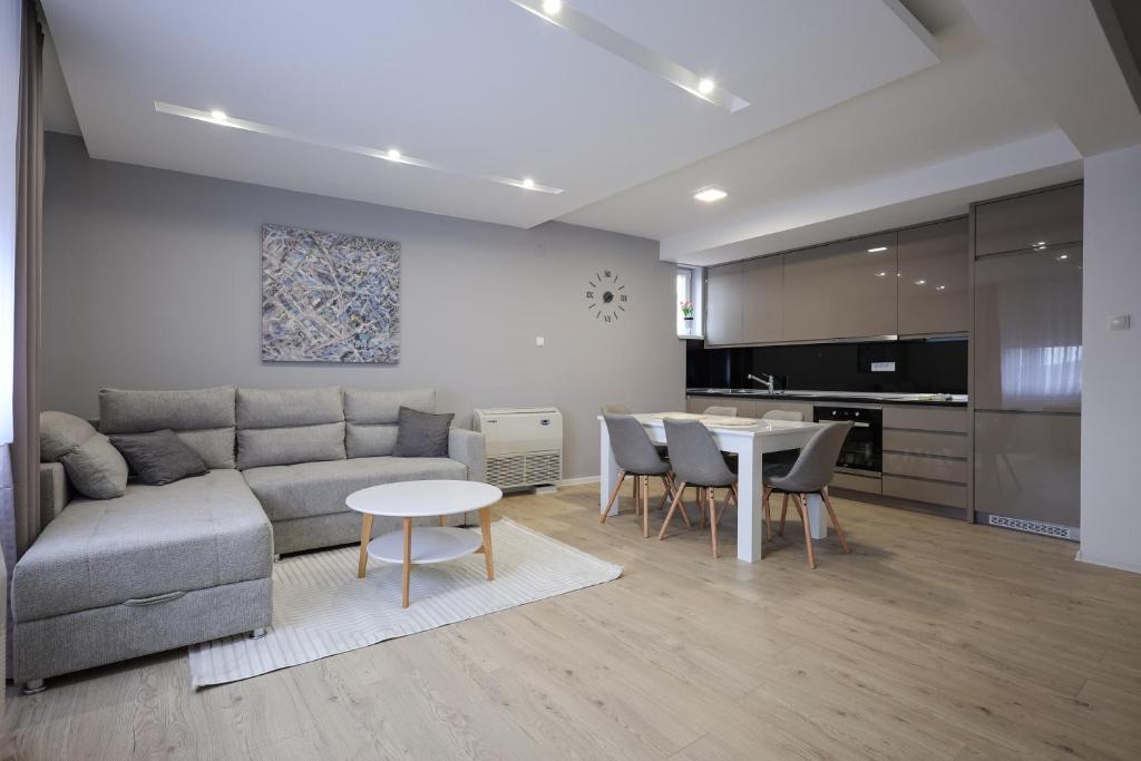 Kuchyň nebo kuchyňský kout v ubytování Apartmani Lepojevic