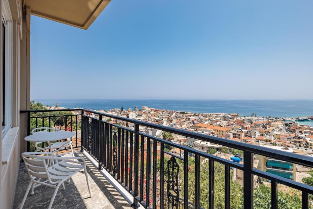 Balkón nebo terasa v ubytování Akakia Panoramic Villa