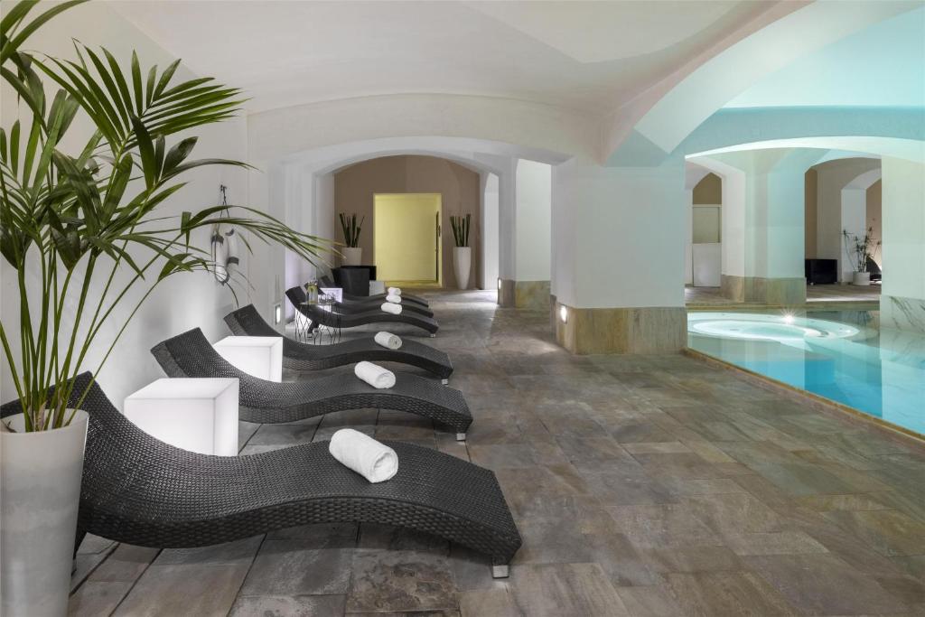 NH Collection Prague Carlo IV - Resim 9