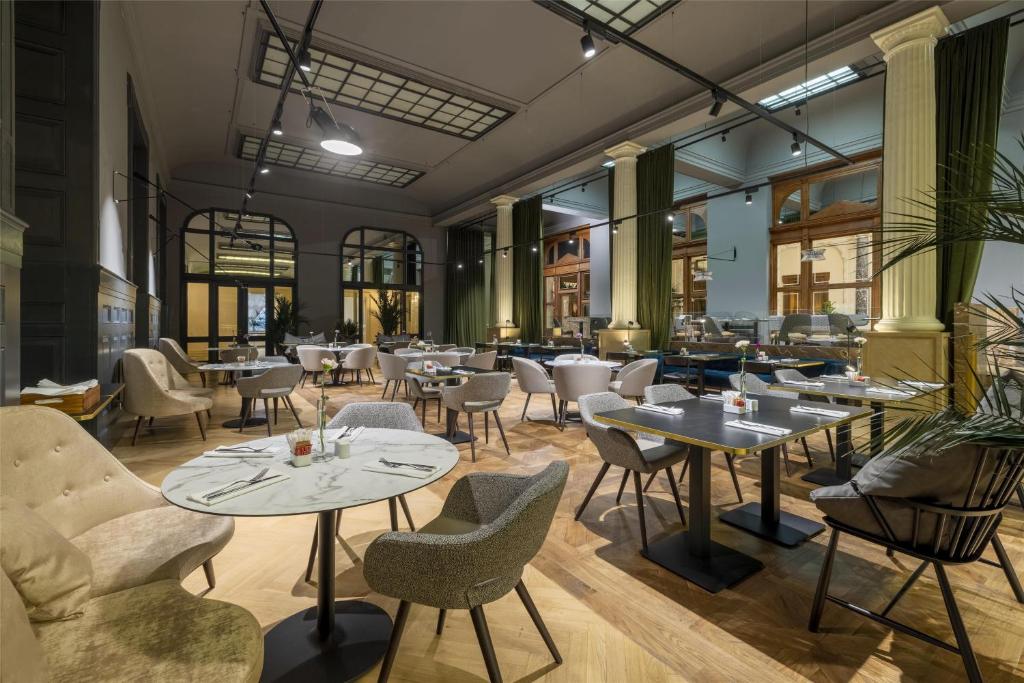 NH Collection Prague Carlo IV - Resim 45