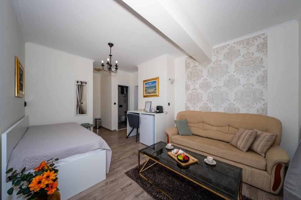 Istumisnurk majutusasutuses Rooms Villa Padre