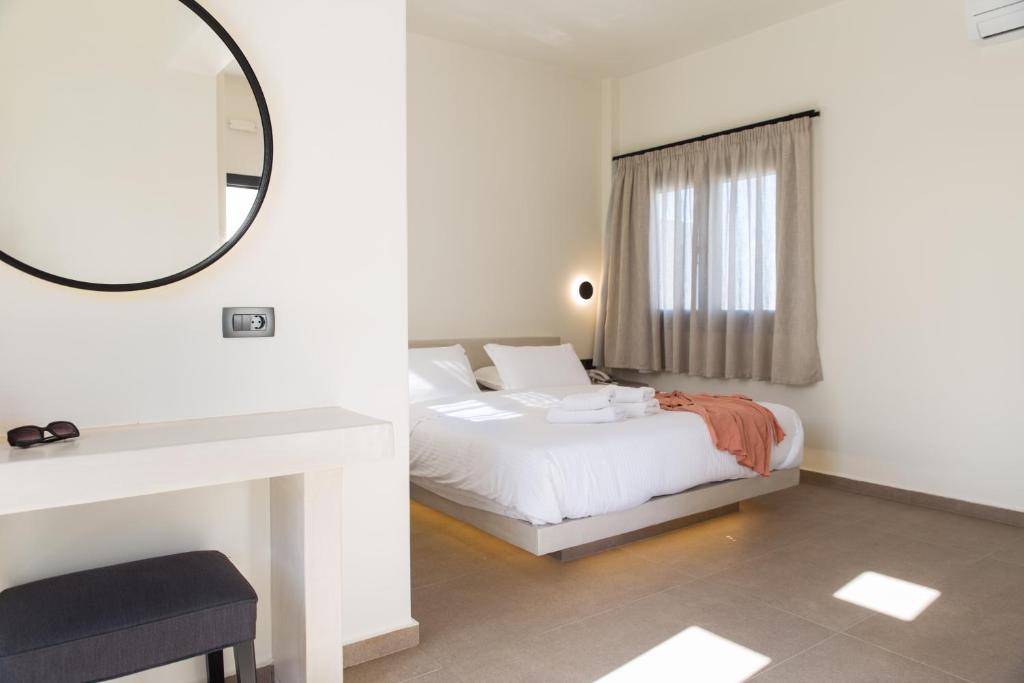 North Wind Luxury Suites - 11