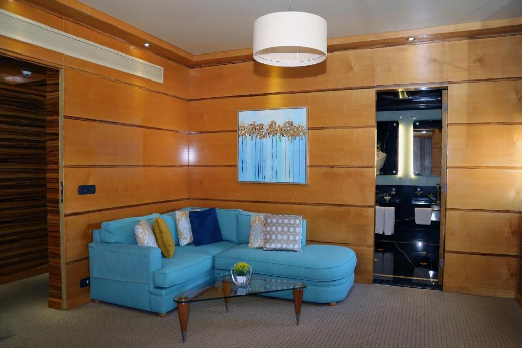 Posezení v ubytování Lahoya Suites