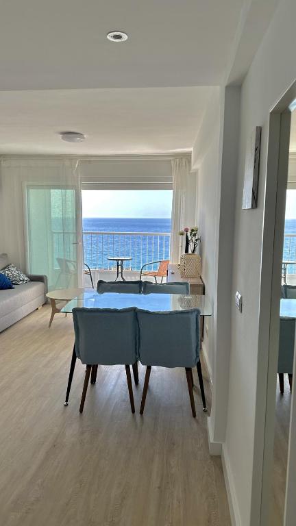 Penthouse Apartment with Sea Views