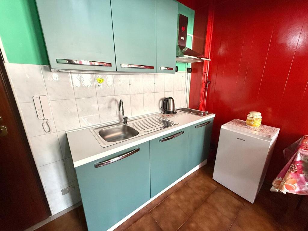 Η κουζίνα ή μικρή κουζίνα στο Suite Garibaldi - Sanremo