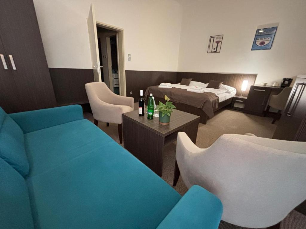 Apartments Embassy by LH - Resim 26