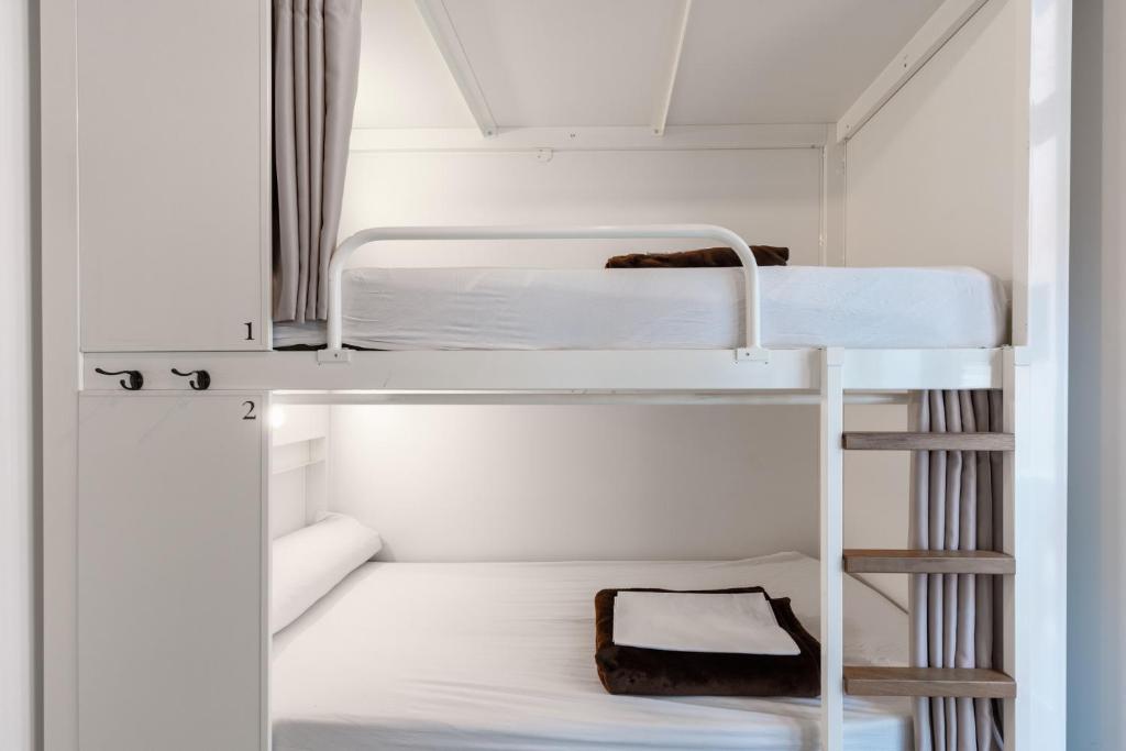 Camera con 2 letti a castello. di Black Swan Hostel Granada a Granada