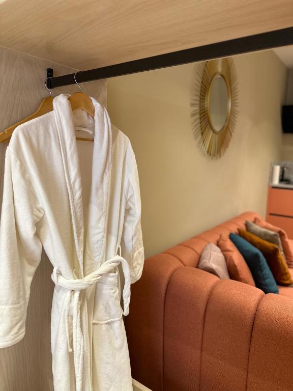 Posezení v ubytování AGATE HOTEL self check in