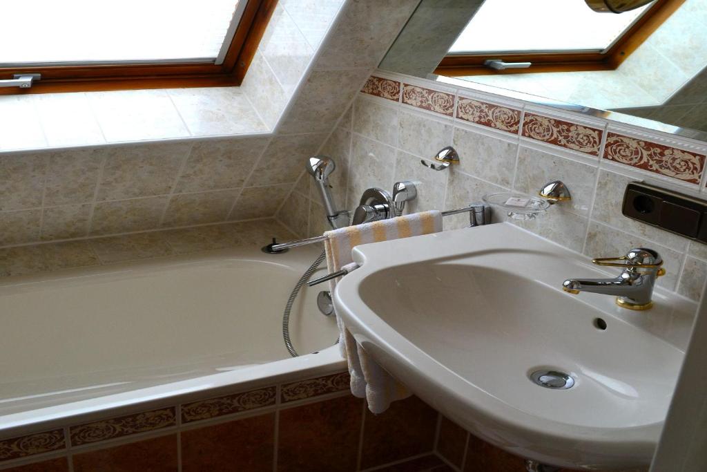 Koupelna v ubytování Haus Bachschwalbe