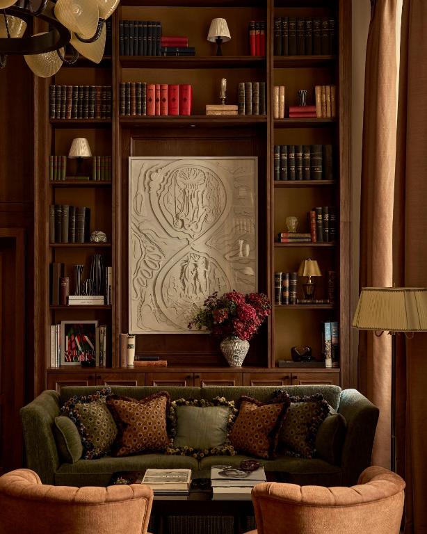 Sir Prague, part of Sircle Collection - Resim 26