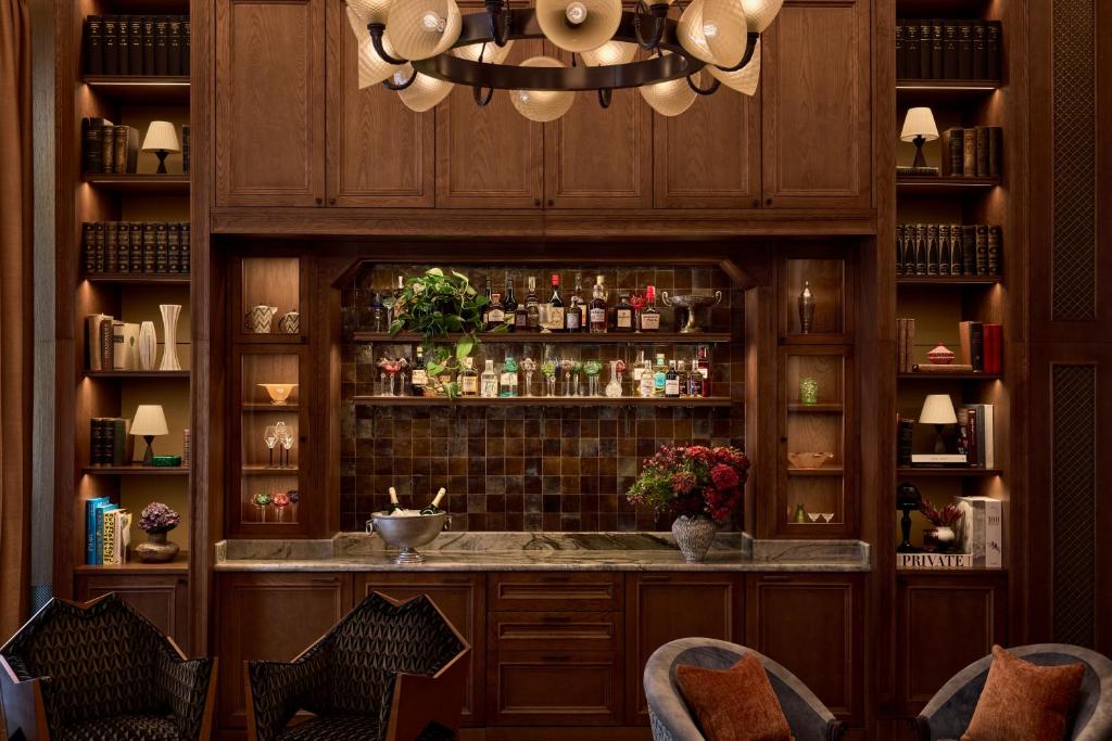 Lounge nebo bar v ubytování Sir Prague, part of Sircle Collection