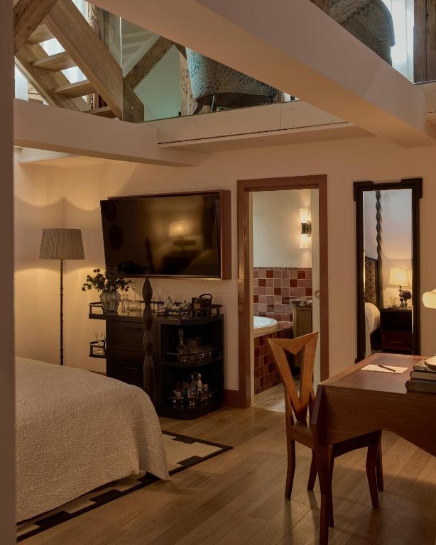 Sir Prague, part of Sircle Collection - Resim 23