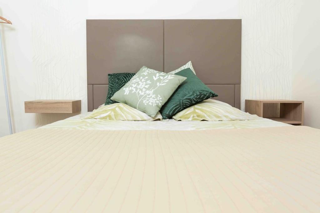 Postel nebo postele na pokoji v ubytování Perle de Nice - 50 mètres de la plage, Clim, Wifi