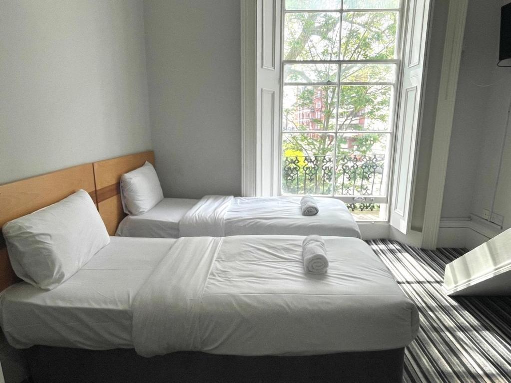 
Superior Family Room
