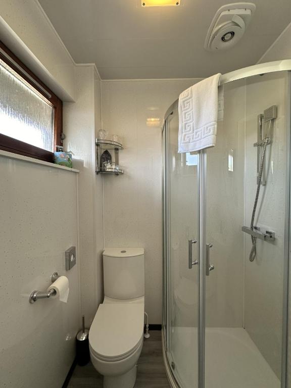 Guisachan Guesthouse - Camera Doppia Con Letti Singoli Con Vista Lago