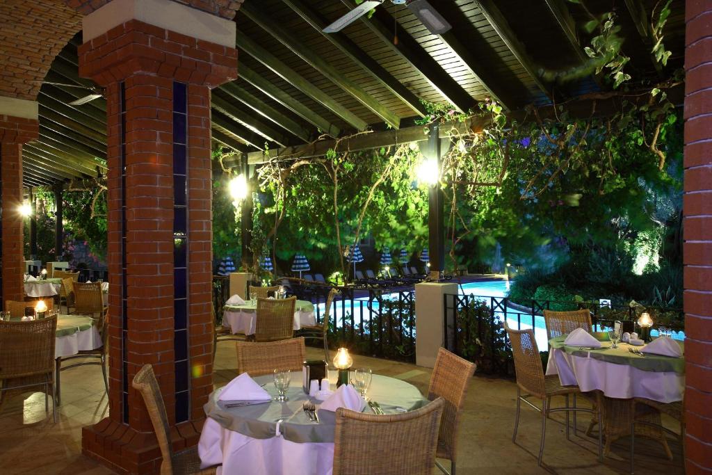 Restaurace v ubytování Zeytinada Hotel