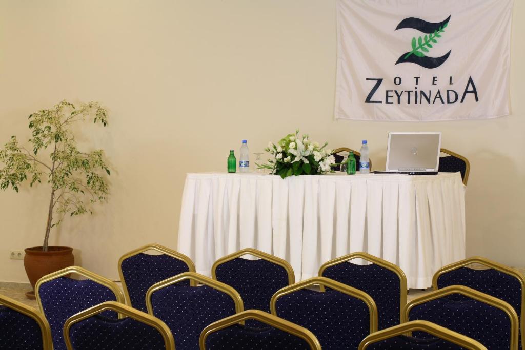 Certifikát, hodnocení, plakát nebo jiný dokument vystavený v ubytování Zeytinada Hotel