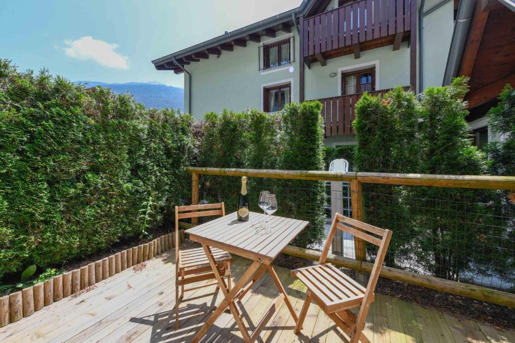 Balkón nebo terasa v ubytování Residence Rta La Rosa delle Dolomiti