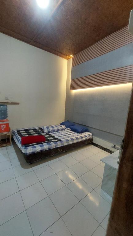 My Guest House She - Housity