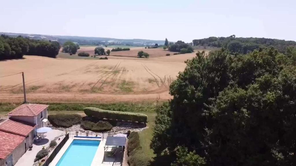Bazén v ubytovaní Chez Goret Gites - Gite Skippy Couples only alebo v jeho blízkosti