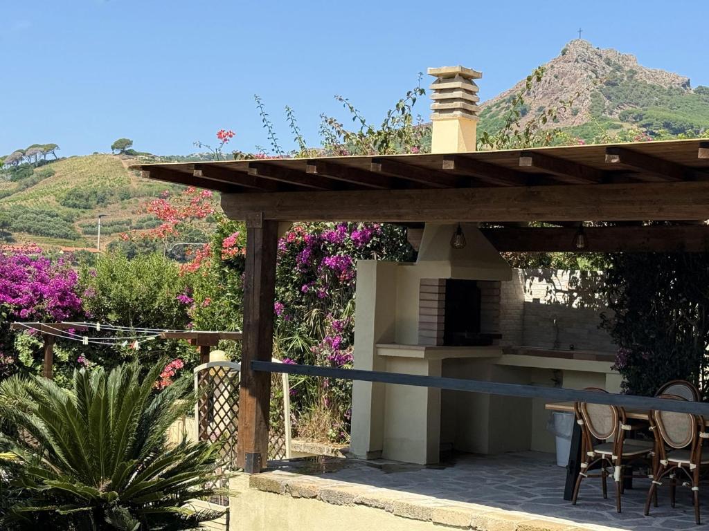 En generel udsigt til bjerge eller udsigt til bjerge taget fra feriehuset