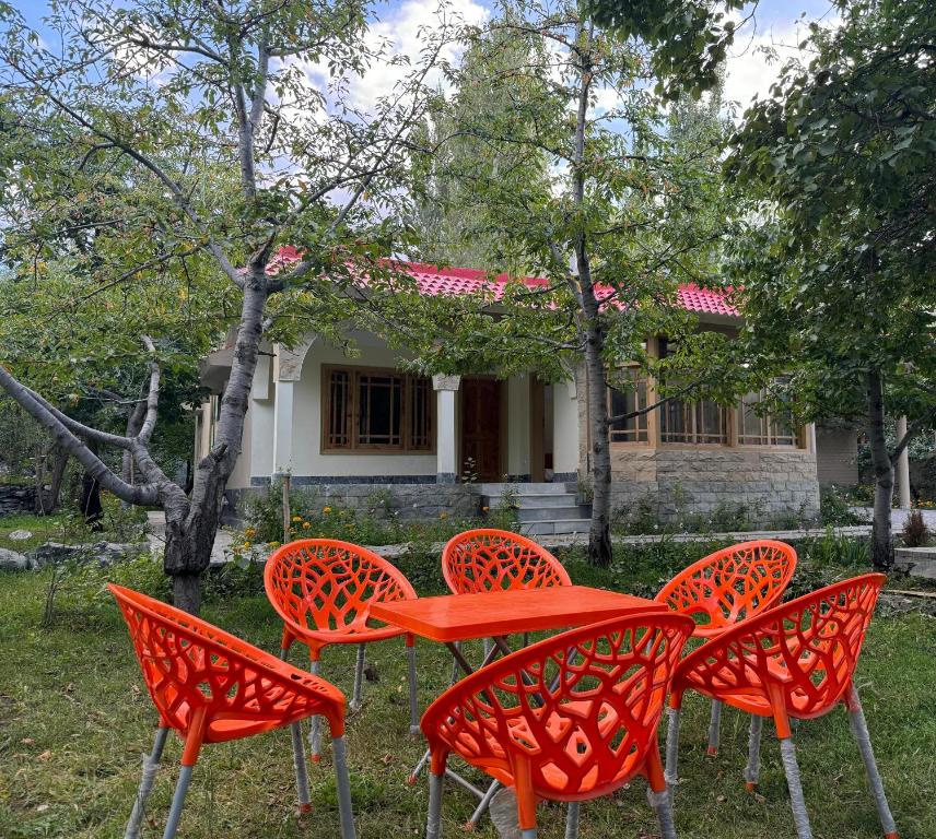 Κήπος έξω από το Marhaba Guest House Skardu